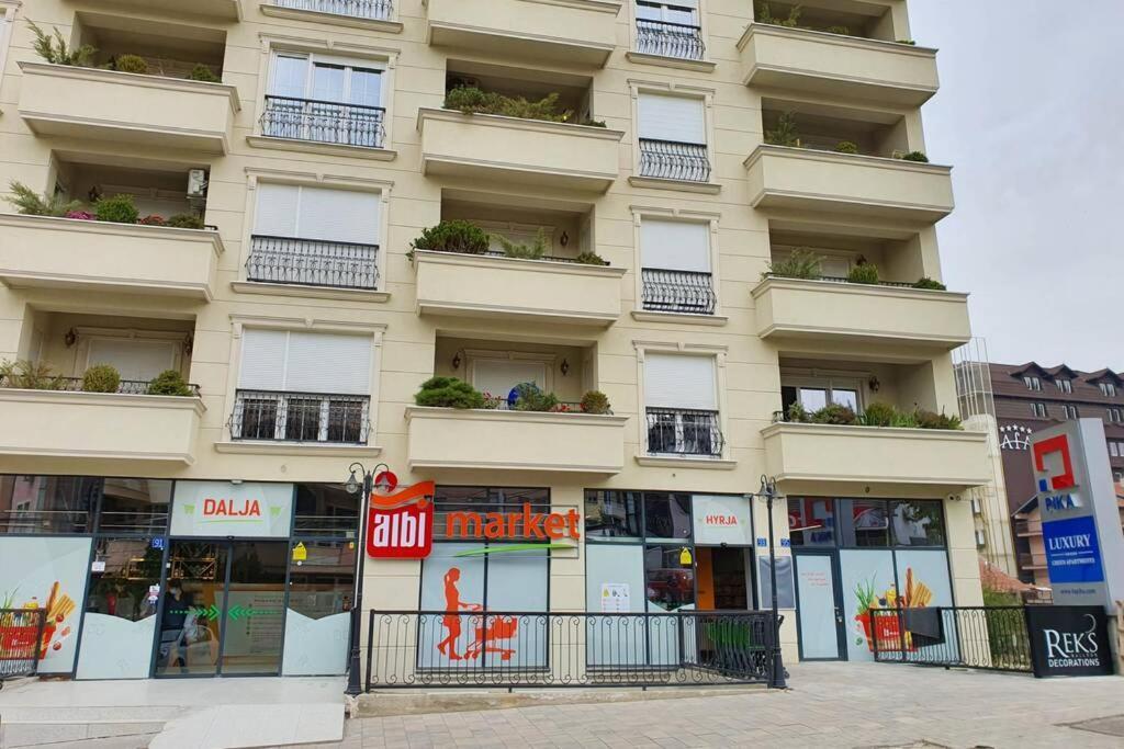 Luxury Green Apartment Pristina Extérieur photo