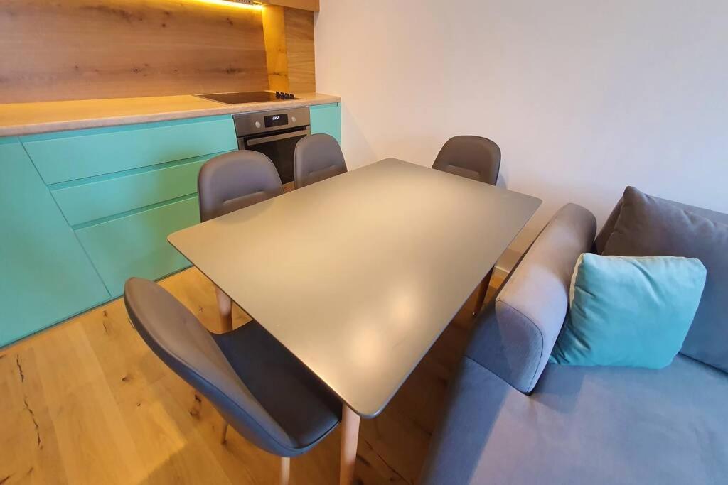Luxury Green Apartment Pristina Extérieur photo