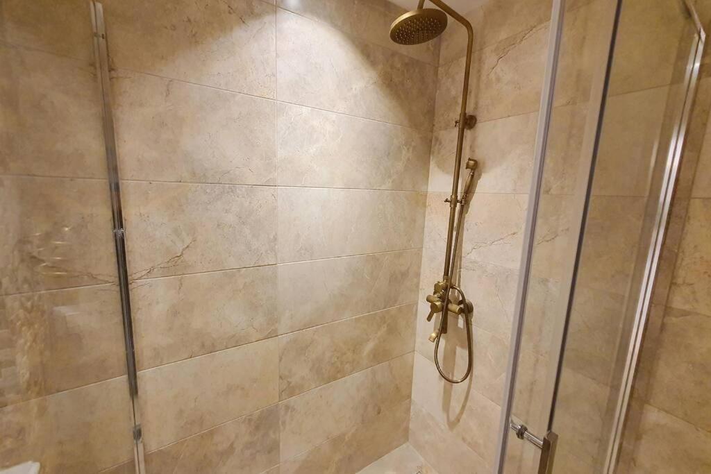 Luxury Green Apartment Pristina Extérieur photo