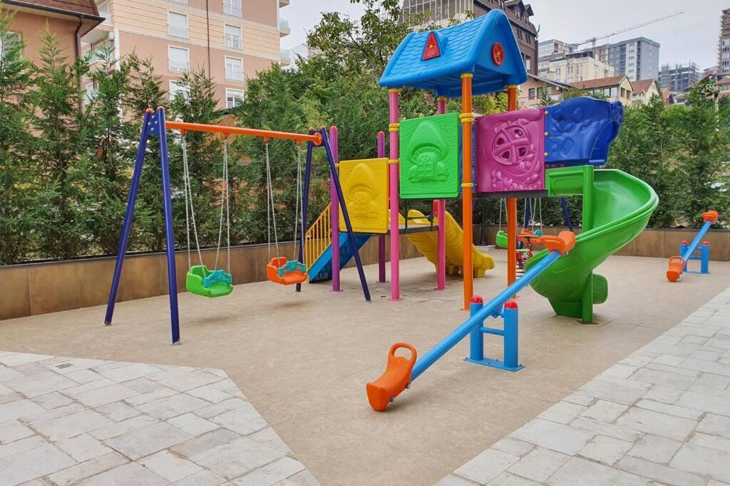 Luxury Green Apartment Pristina Extérieur photo